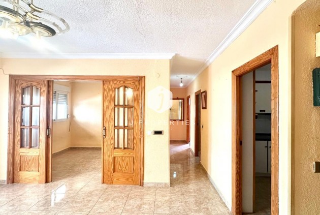 Resale - Apartment / flat -
Torrevieja - Estacion de autobuses