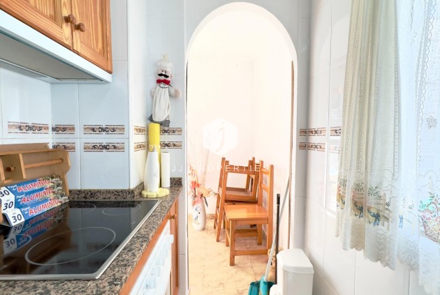 Resale - Apartment / flat -
Torrevieja - Centro