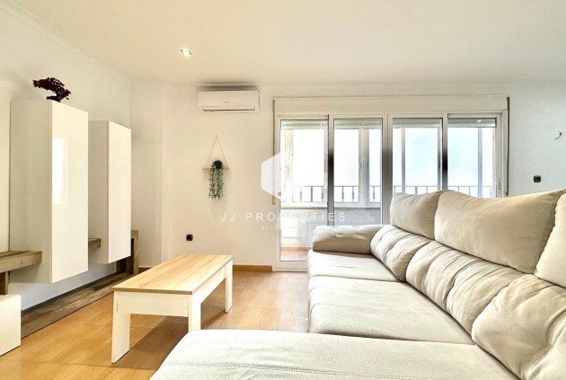 Resale - Apartment / flat -
Torrevieja - Centro