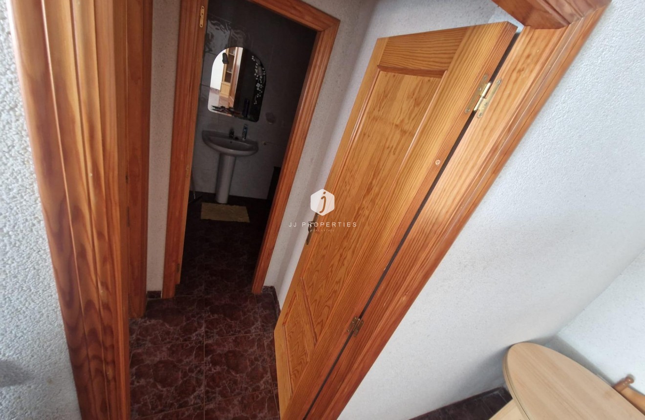 Segunda mano - Chalet -
Torrevieja