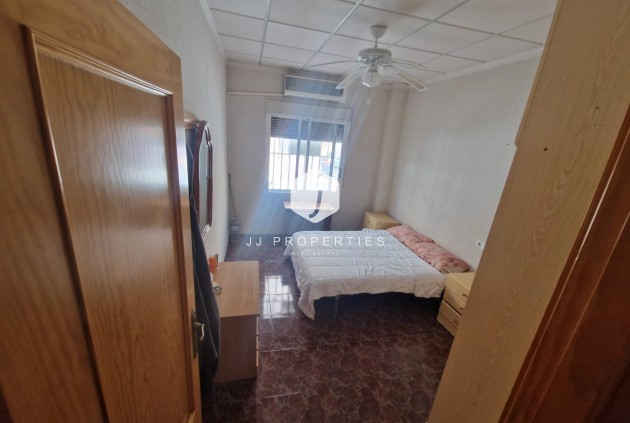 Segunda mano - Chalet -
Torrevieja