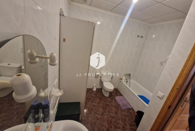 Segunda mano - Chalet -
Torrevieja