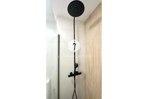 Resale - Apartment / flat -
Torrevieja - Centro