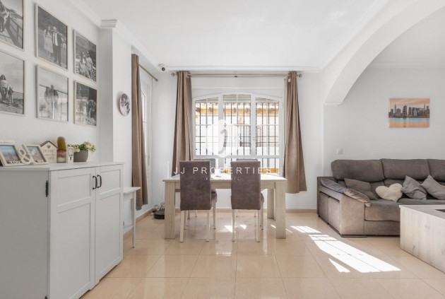 Resale - Chalet -
Cabo Roig - Lomas de Cabo Roig