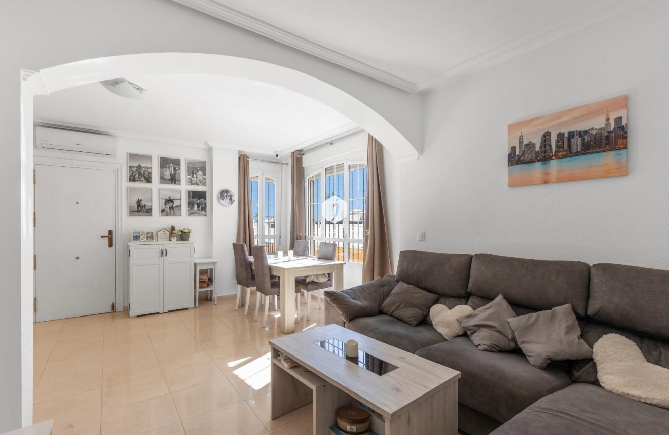 Resale - Chalet -
Cabo Roig - Lomas de Cabo Roig