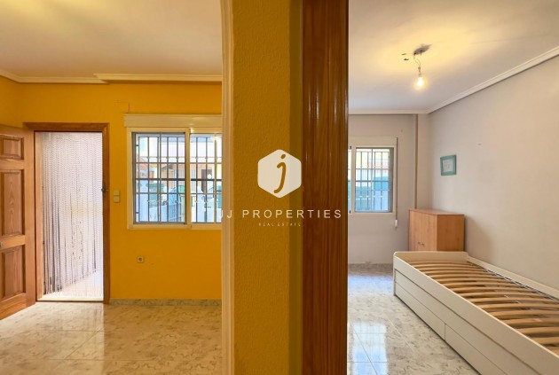 Resale - Apartment / flat -
Torrevieja - La Mata Pueblo