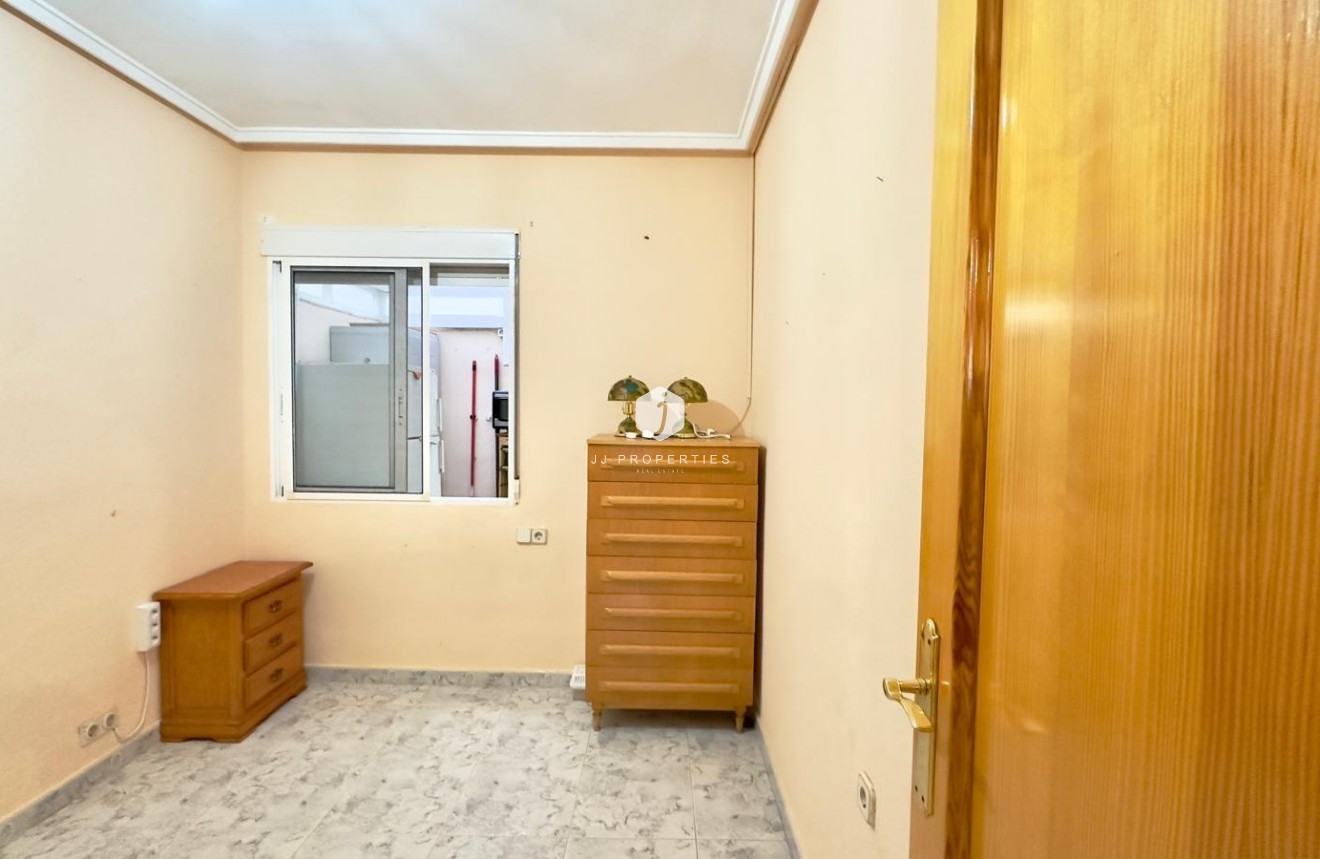 Resale - Apartment / flat -
Torrevieja - La Mata Pueblo