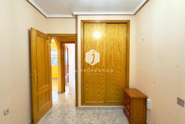 Resale - Apartment / flat -
Torrevieja - La Mata Pueblo