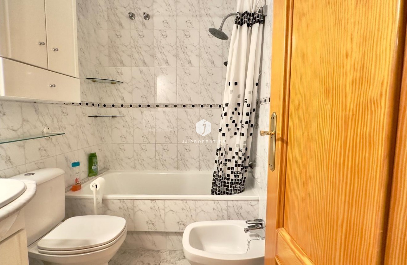 Resale - Apartment / flat -
Torrevieja - La Mata Pueblo