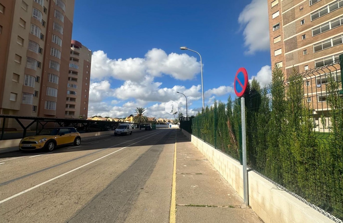 D'occasion - Appartement -
Orihuela Costa - Campoamor