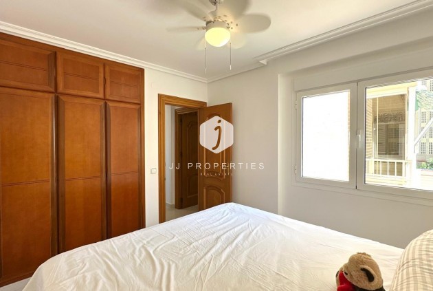 D'occasion - Appartement -
Orihuela Costa - Campoamor