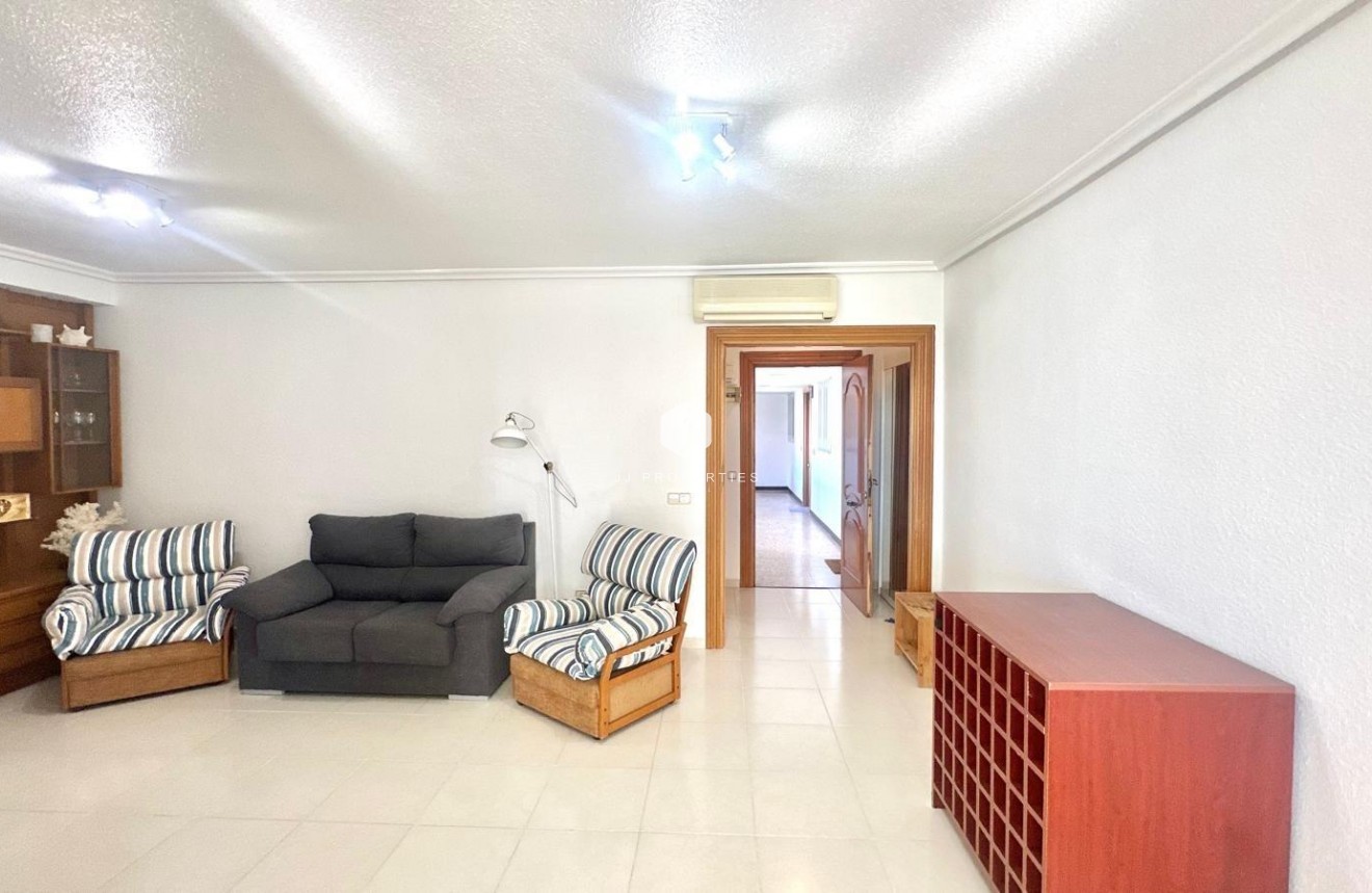 D'occasion - Appartement -
Orihuela Costa - Campoamor
