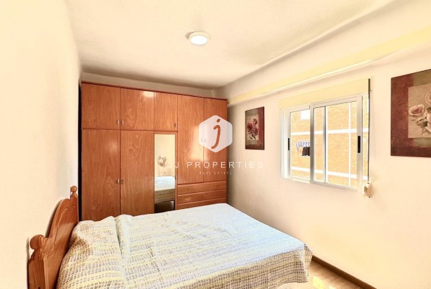 Resale - Apartment / flat -
Torrevieja - Estacion de autobuses