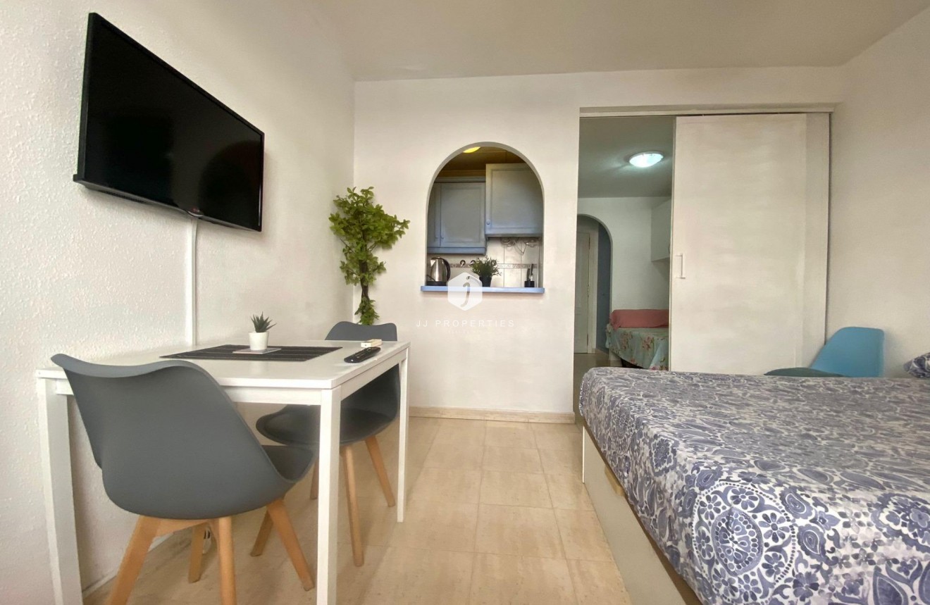 Resale - Apartment / flat -
Torrevieja - Estacion de autobuses