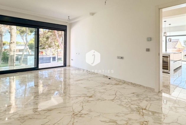 Resale - Villa -
Torrevieja - Los Balcones - Los Altos del Edén