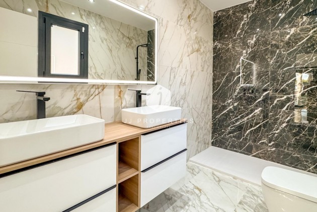 Resale - Villa -
Torrevieja - Los Balcones - Los Altos del Edén