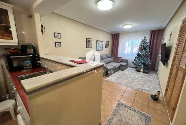 Resale - Apartment / flat -
Torrevieja - aguas nuevas