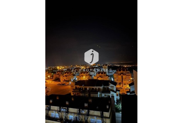 Resale - Apartment / flat -
Torrevieja - aguas nuevas