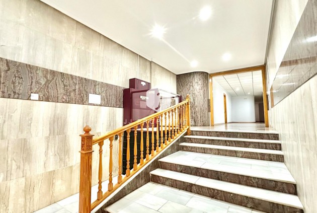 Resale - Apartment / flat -
Torrevieja - Centro