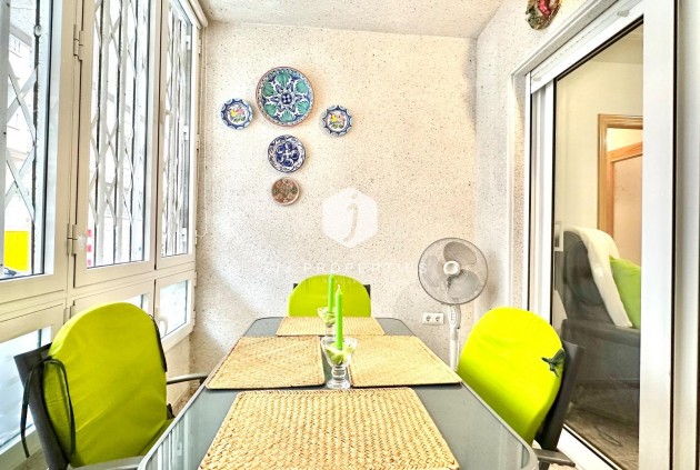 Resale - Apartment / flat -
Torrevieja - Centro
