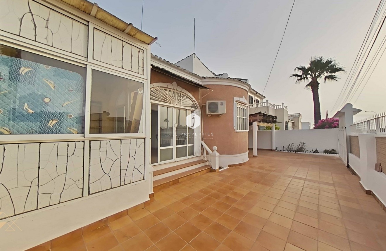 Resale - Villa -
Torrevieja - San luis