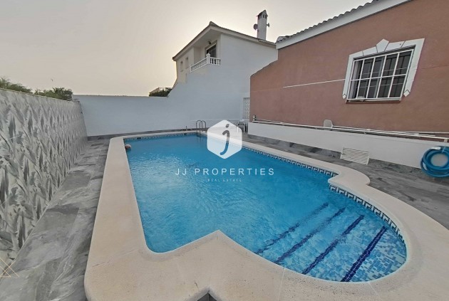 Resale - Villa -
Torrevieja - San luis