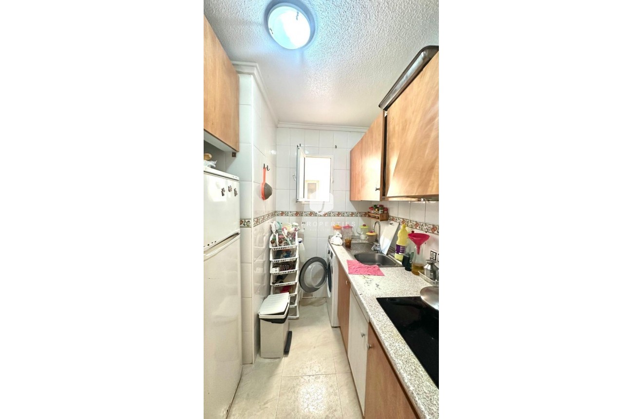 Resale - Apartment / flat -
Torrevieja - Estacion de autobuses