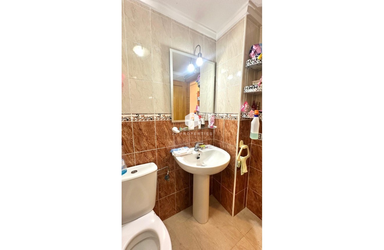 Resale - Apartment / flat -
Torrevieja - Estacion de autobuses