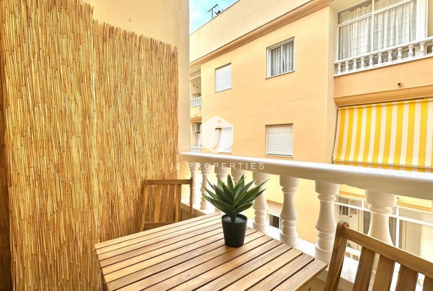 Resale - Apartment / flat -
Torrevieja - Centro