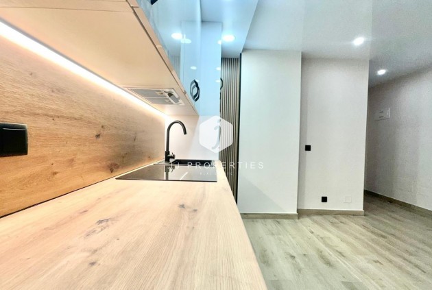 Resale - Apartment / flat -
Torrevieja - Centro