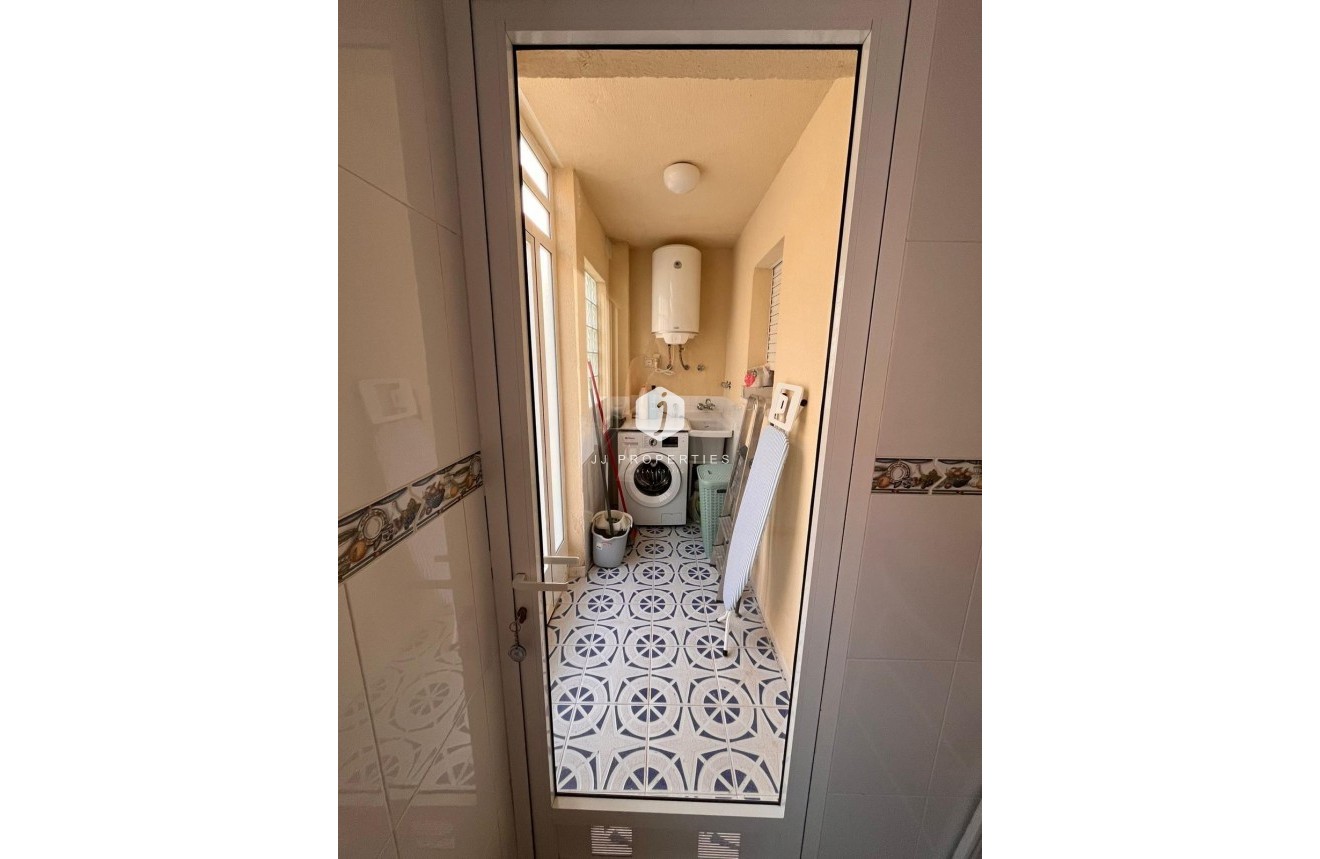 Resale - Chalet -
Orihuela Costa - Campoamor