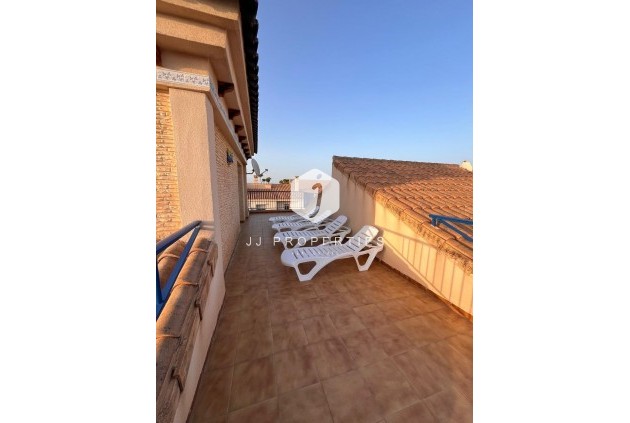 Resale - Chalet -
Orihuela Costa - Campoamor