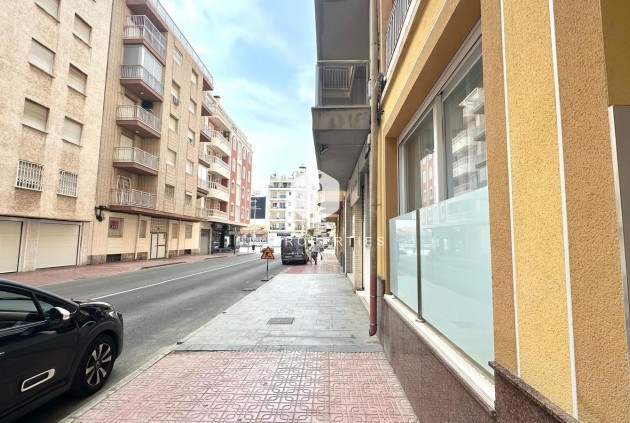 Resale - Apartment / flat -
Torrevieja - Playa del Cura