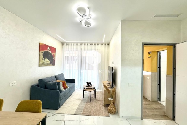 Resale - Apartment / flat -
Torrevieja - Playa del Cura