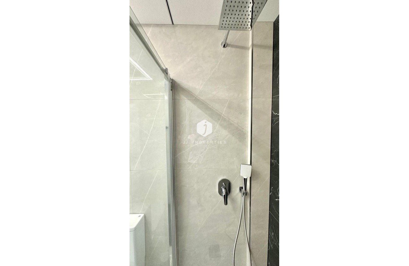 Resale - Apartment / flat -
Torrevieja - Playa del Cura