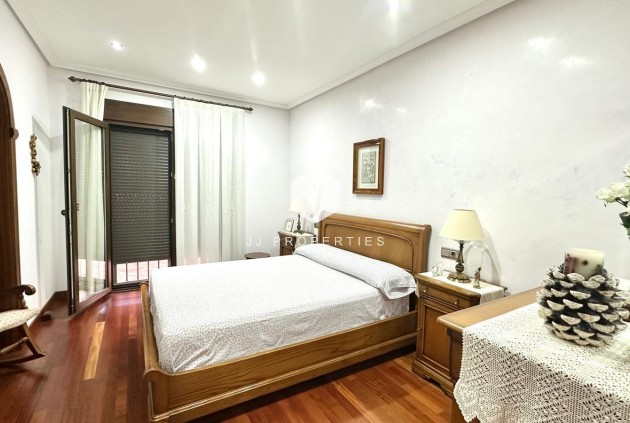 Resale - Chalet -
Torrevieja - La siesta