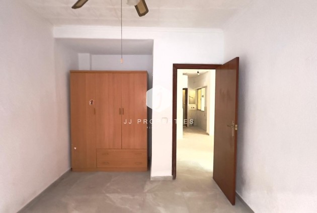 Resale - Apartment / flat -
Torrevieja - Centro