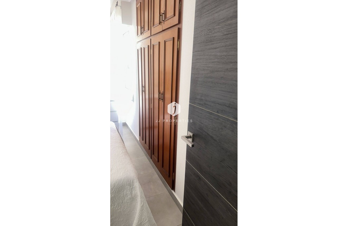 Resale - Penthouse -
Torrevieja - Centro