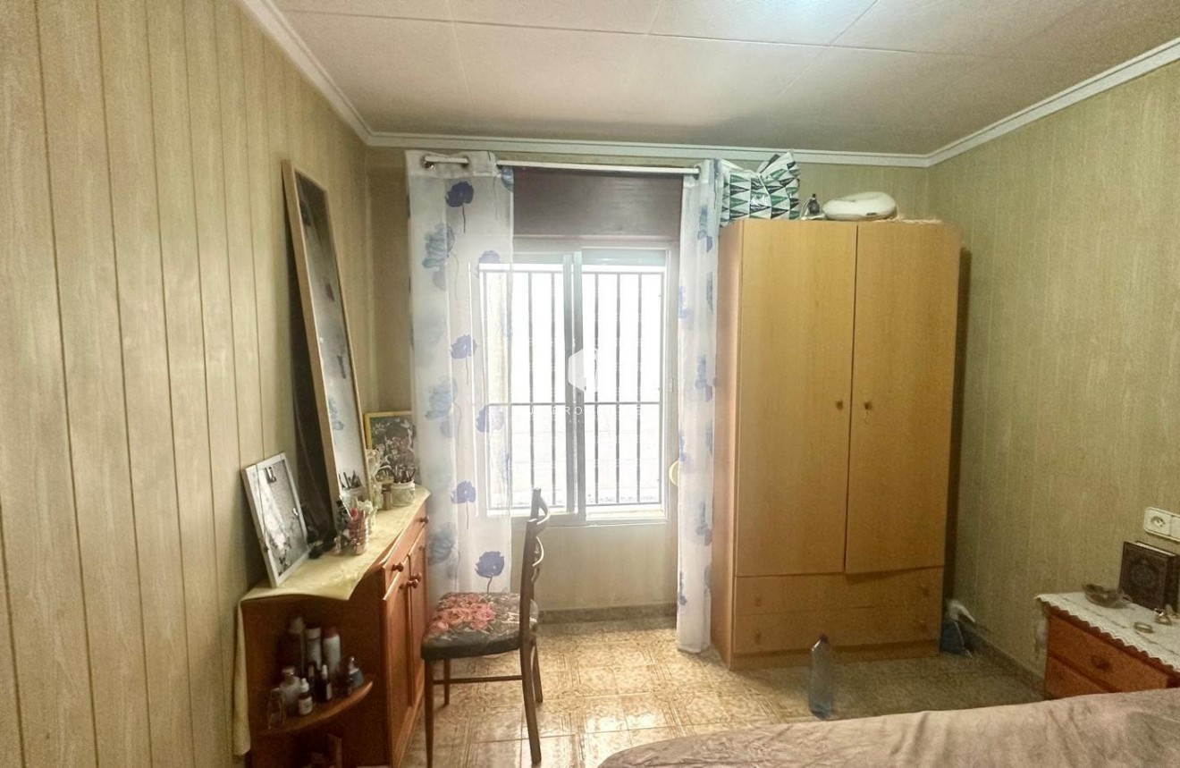 Resale - Chalet -
Torrevieja - Playa del Cura