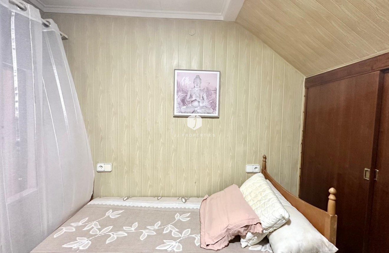 Resale - Chalet -
Torrevieja - Playa del Cura