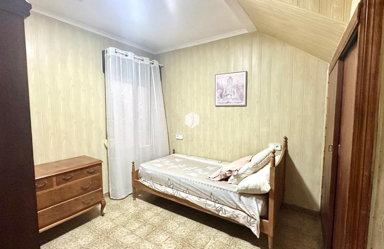 Resale - Chalet -
Torrevieja - Playa del Cura