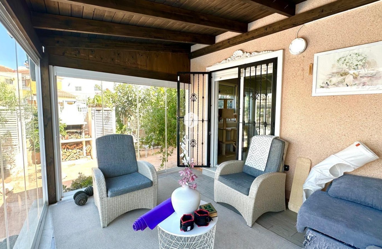 Resale - Villa -
Orihuela Costa - La Regia