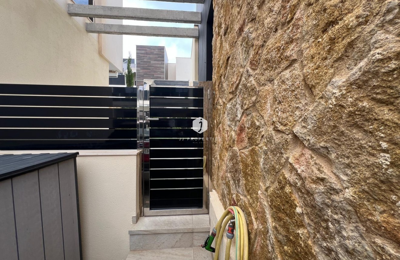 Resale - Villa -
Orihuela Costa - Lomas de Cabo Roig