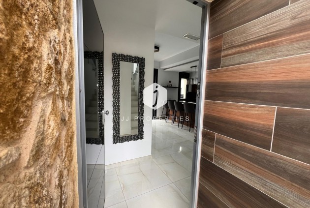 Resale - Villa -
Orihuela Costa - Lomas de Cabo Roig