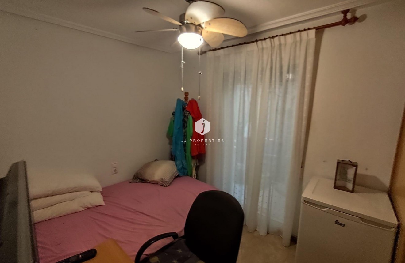 D'occasion - Appartement -
Torrevieja - Estacion de autobuses