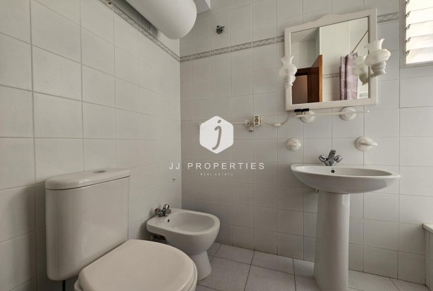 Resale - Apartment / flat -
Torrevieja - Centro