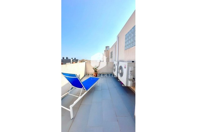 Resale - Chalet -
Torrevieja - aguas nuevas