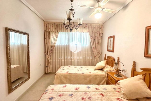 Aus zweiter Hand - Penthouse -
Torrevieja - Centro