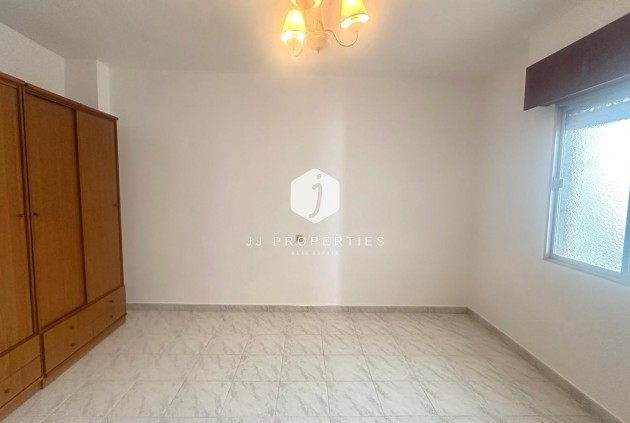 Resale - Apartment / flat -
Torrevieja - Estacion de autobuses