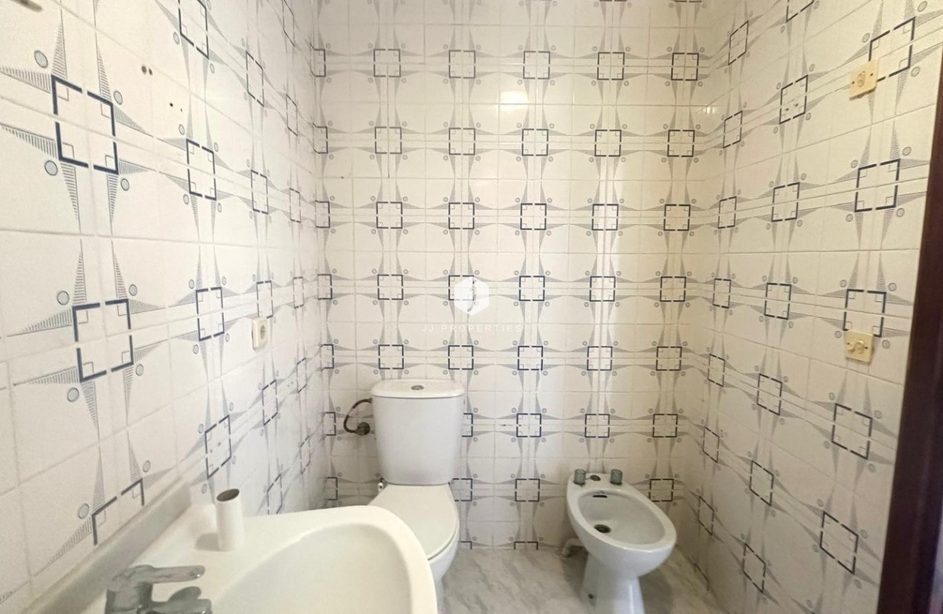 Resale - Apartment / flat -
Torrevieja - Estacion de autobuses